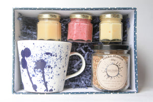 
                  
                    Load image into Gallery viewer, Honey and masala chai gift sets
                  
                
